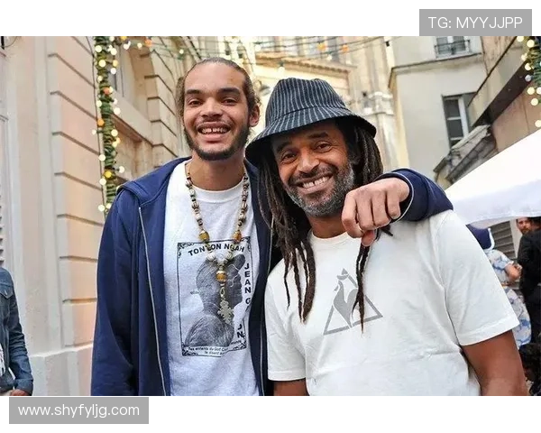 《雅尼克·诺阿：超越赛场的法网传奇与人生之路》